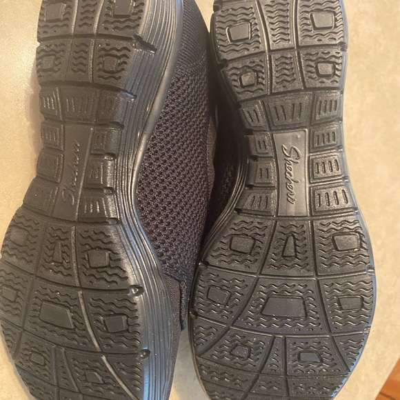Skechers Seager 7M New In Box Sneakers black knit - Picture 5 of 5
